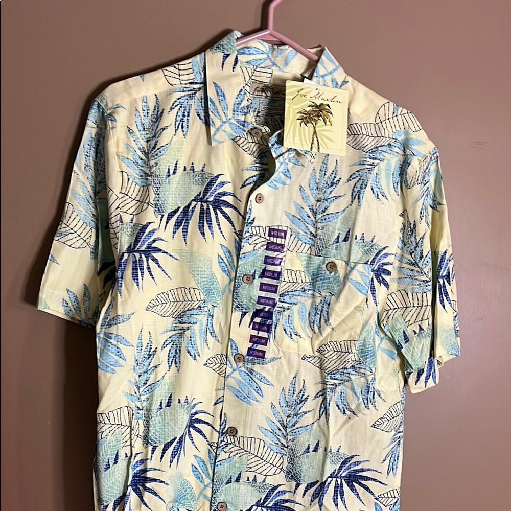 😄NWT cotton rayon blend vacation shirt leafy